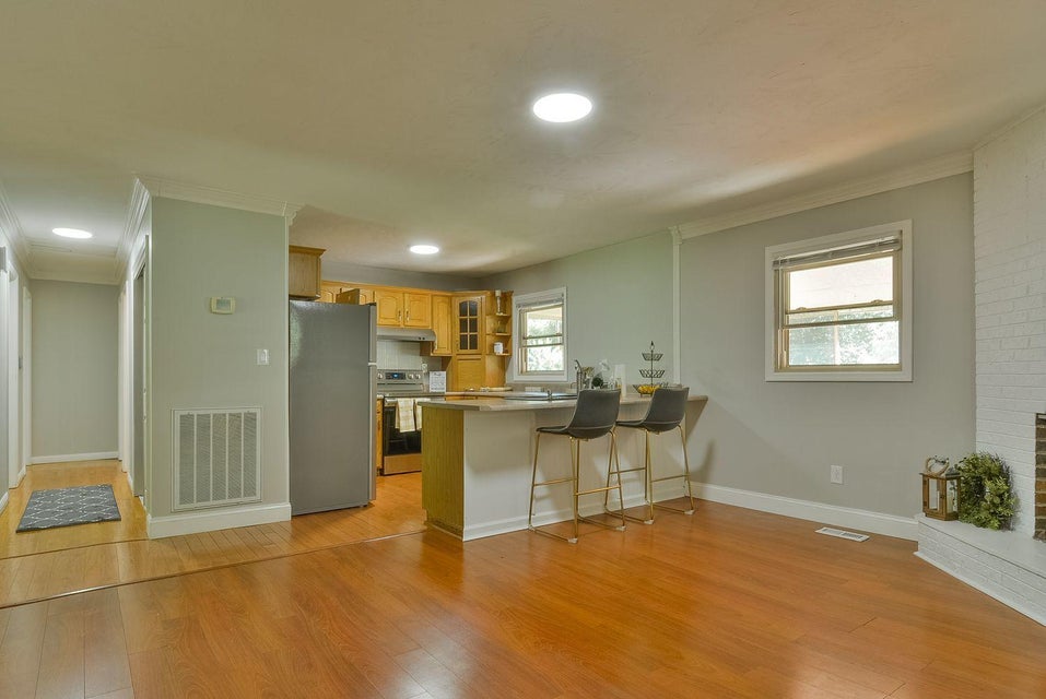 Photo #11: 271 Lee Street