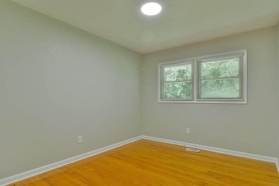 Photo #26: 271 Lee Street
