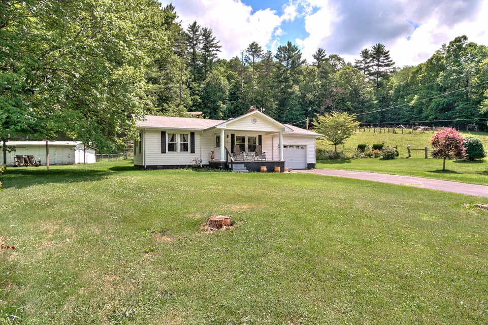 Photo #4: 554 Sprucey Lane