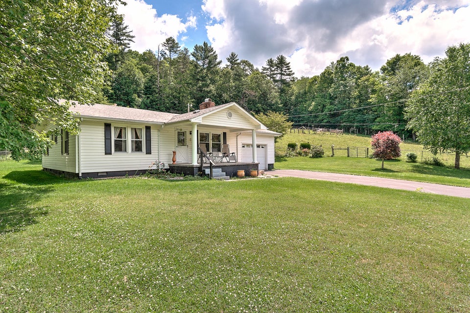 Photo #5: 554 Sprucey Lane