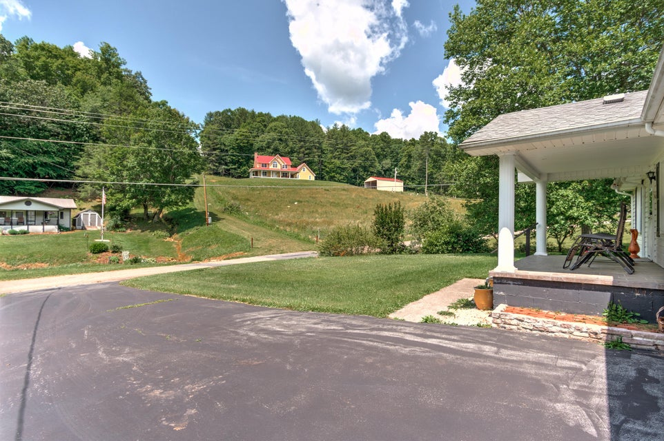 Photo #10: 554 Sprucey Lane