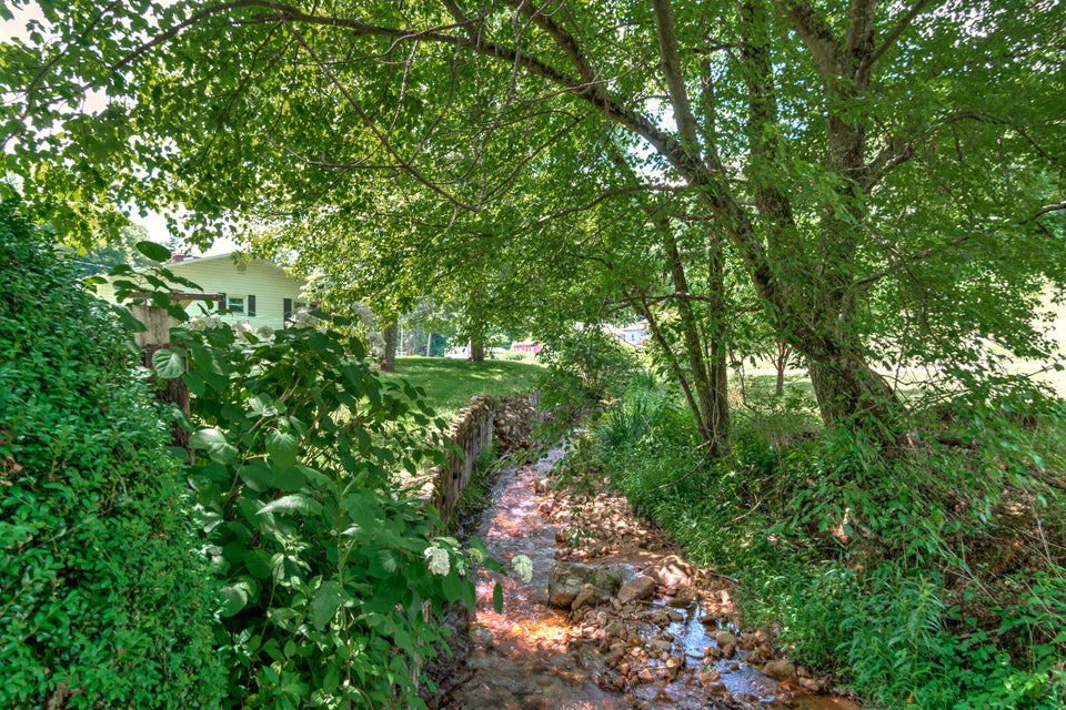 Photo #17: 554 Sprucey Lane
