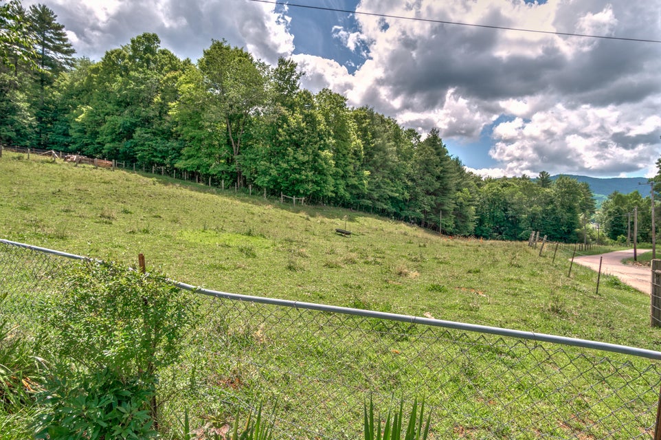 Photo #21: 554 Sprucey Lane
