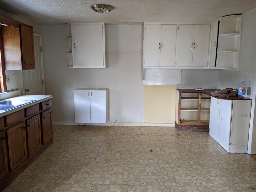 Photo #9: 1105 Embreville Road