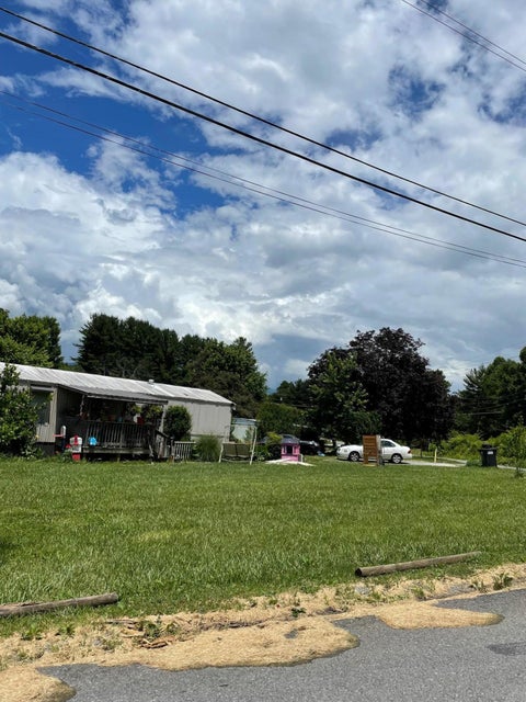 Photo #4: 453 457 Garrison Hollow
