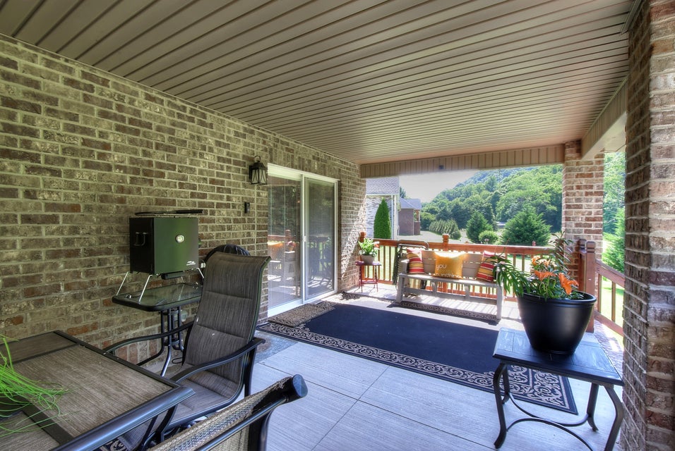 Photo #7: 120 Ledgestone Way