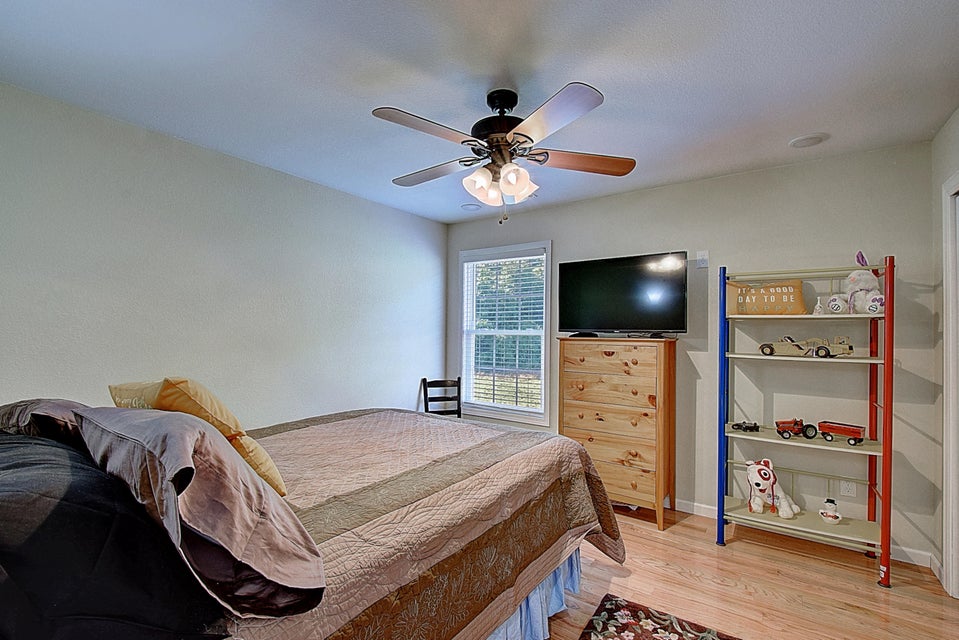 Photo #32: 120 Ledgestone Way