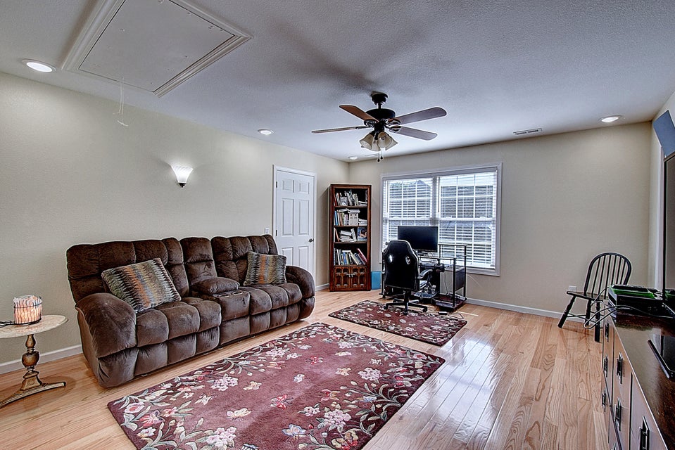 Photo #26: 120 Ledgestone Way