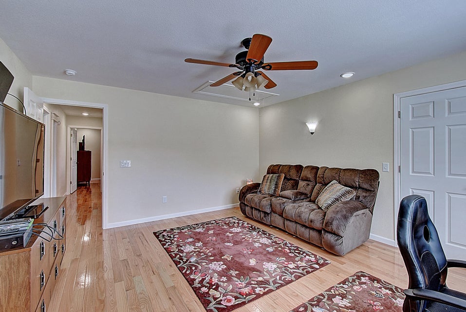 Photo #27: 120 Ledgestone Way
