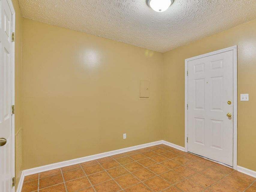 Photo #21: 213 Windridge Colony