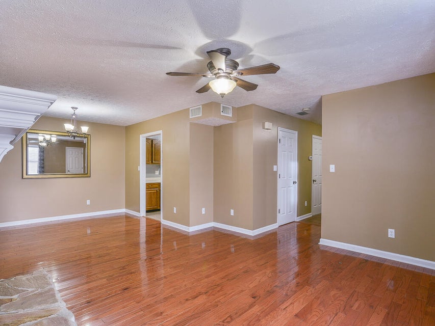 Photo #10: 213 Windridge Colony