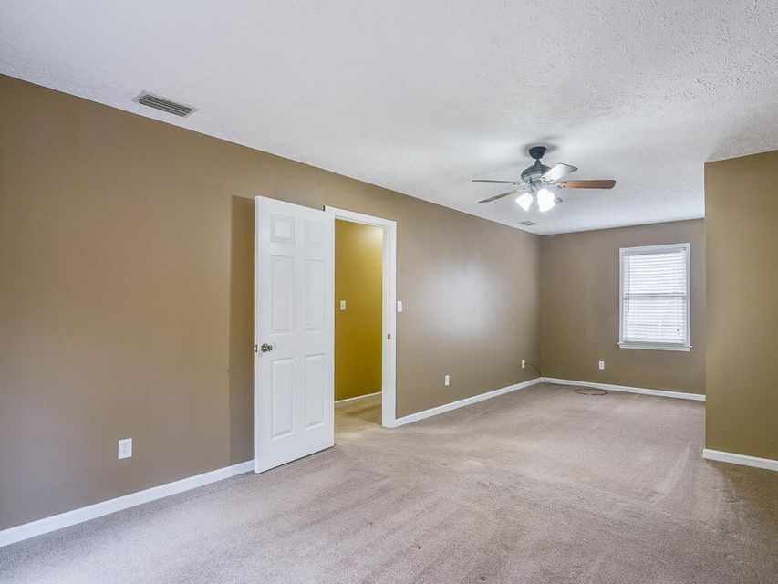 Photo #27: 213 Windridge Colony
