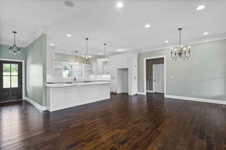 Photo #3: 215 Lakefront Lane