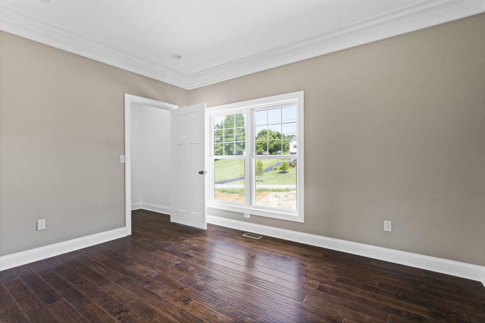 Photo #9: 215 Lakefront Lane