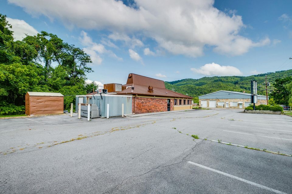 Photo #7: 1216 N Main Avenue Avenue