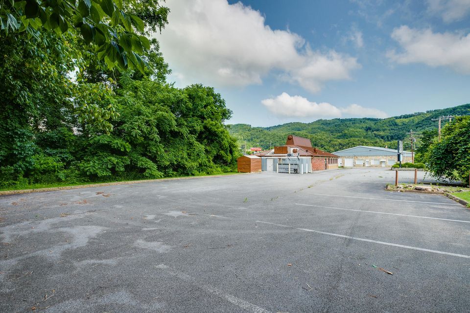 Photo #8: 1216 N Main Avenue Avenue