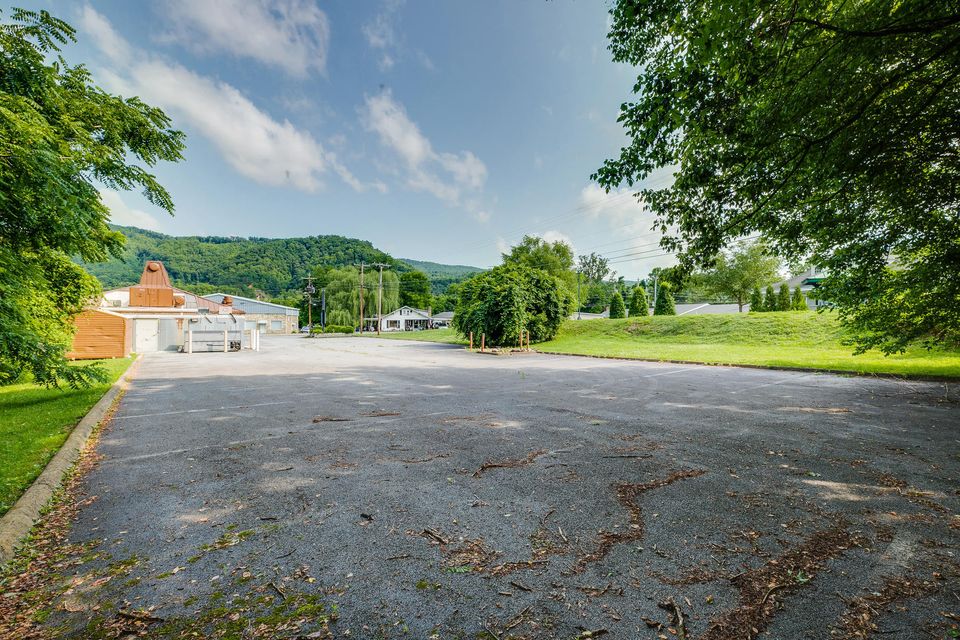 Photo #9: 1216 N Main Avenue Avenue