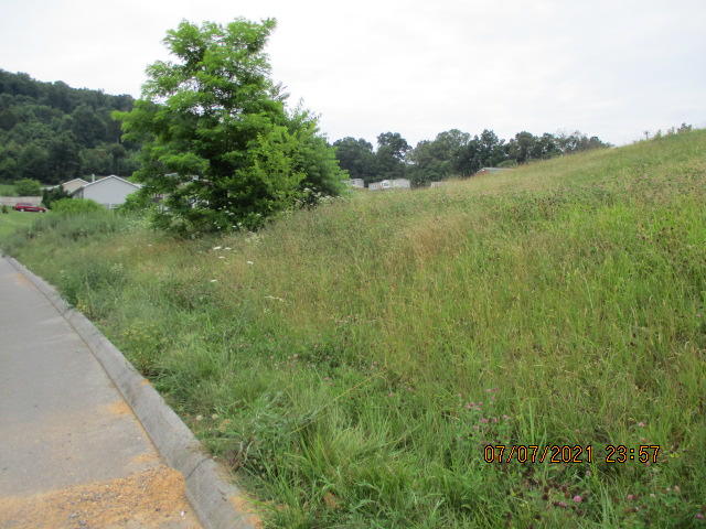 Photo #6: 37 Rolling Hills Dr. Drive