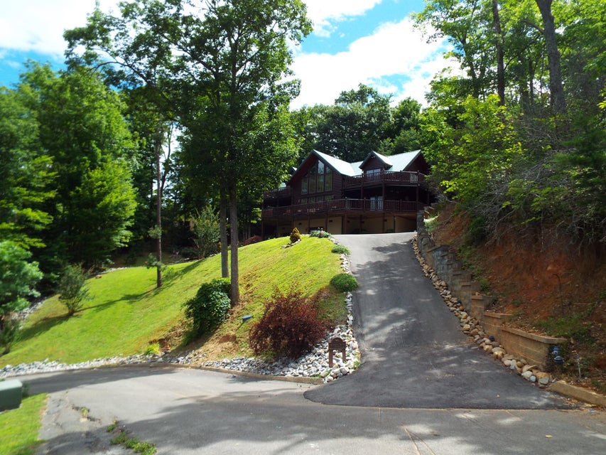 Photo #1: 1036 Street Of Dreams