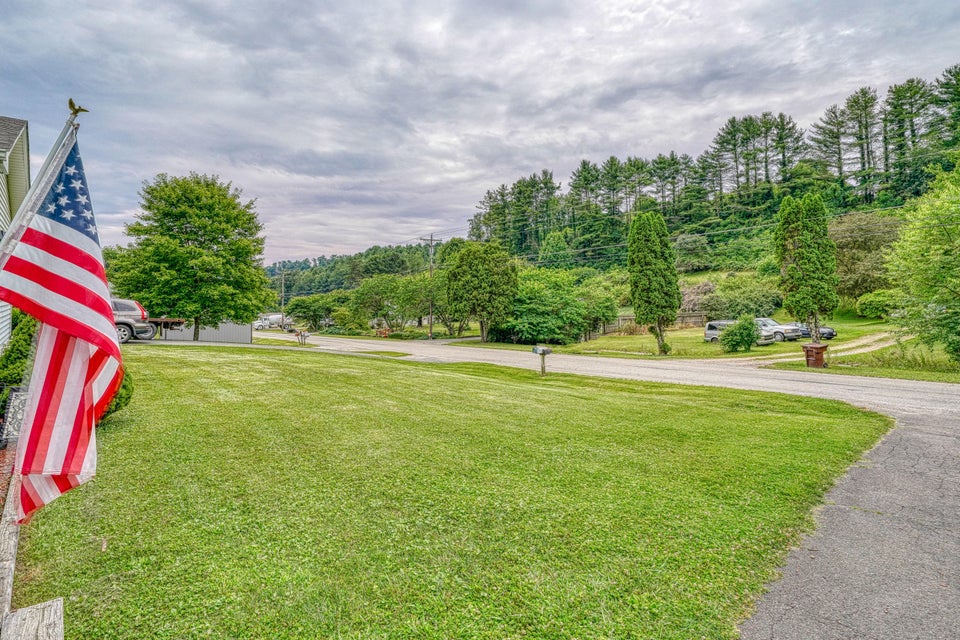 Photo #3: 490 Hospital Road