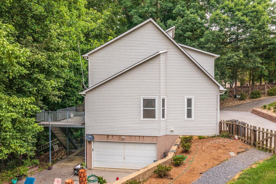 Photo #3: 3416 Saint Andrews Drive