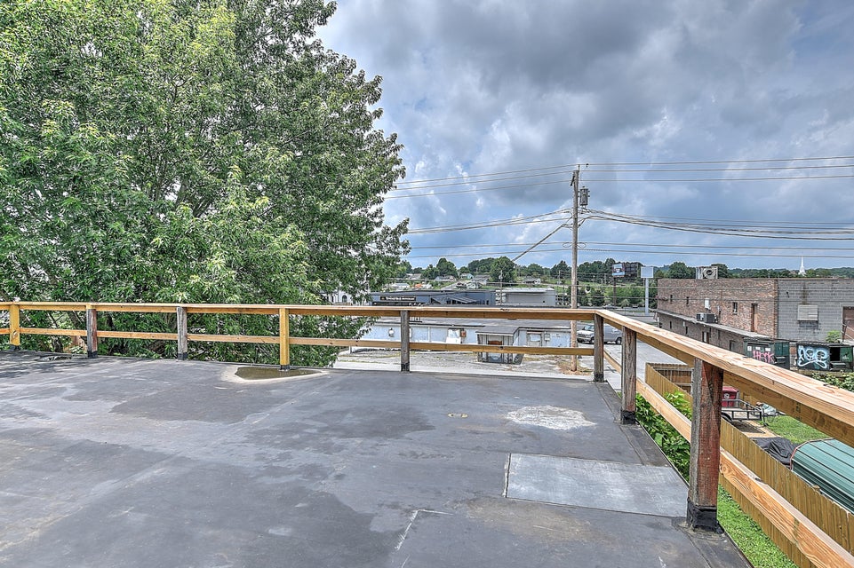 Photo #25: 424 Maple Street