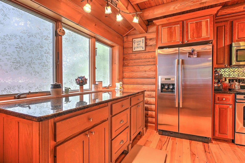 Photo #9: 810 Seven Oaks Drive