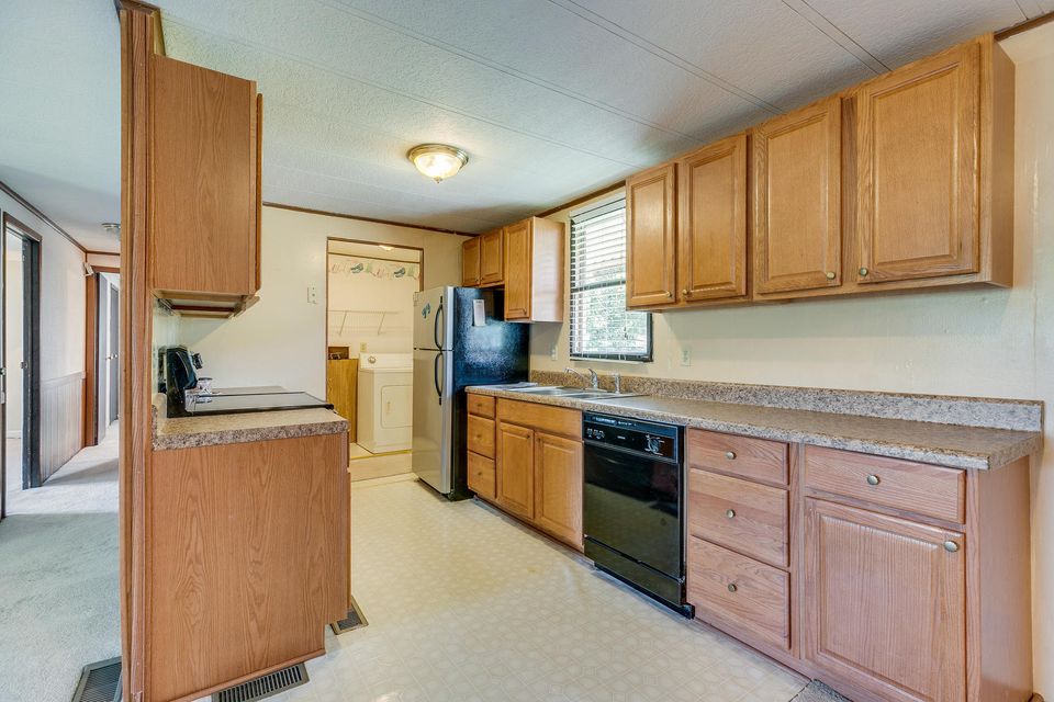 Photo #10: 1876 Lowell Drive