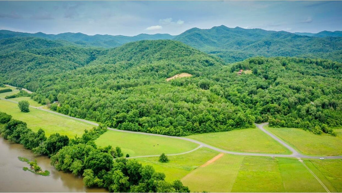 Photo #4: 0 River Crest Way
