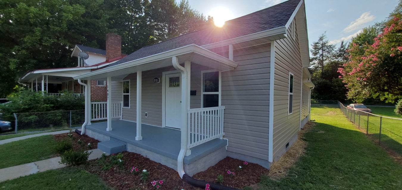 Photo #1: 1407 Watauga Avenue