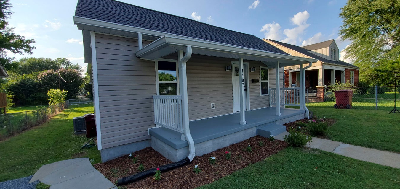 Photo #2: 1407 Watauga Avenue