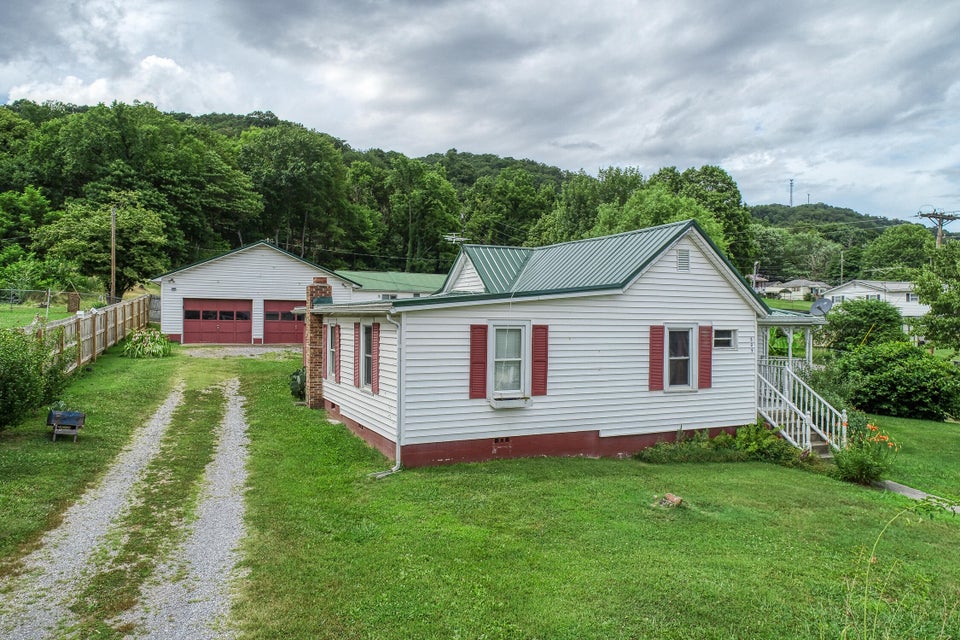 Photo #1: 805 Brummit Street