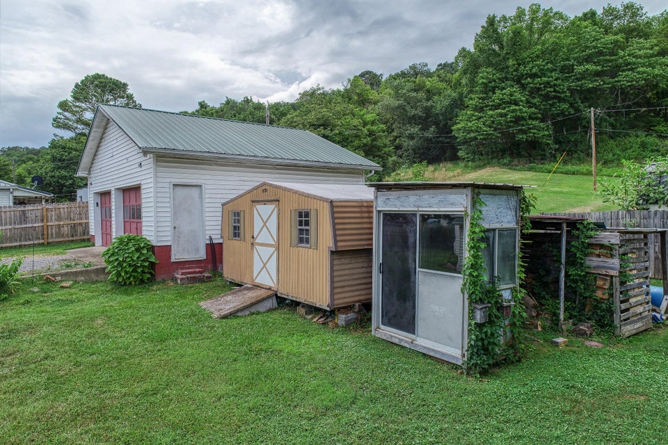 Photo #10: 805 Brummit Street