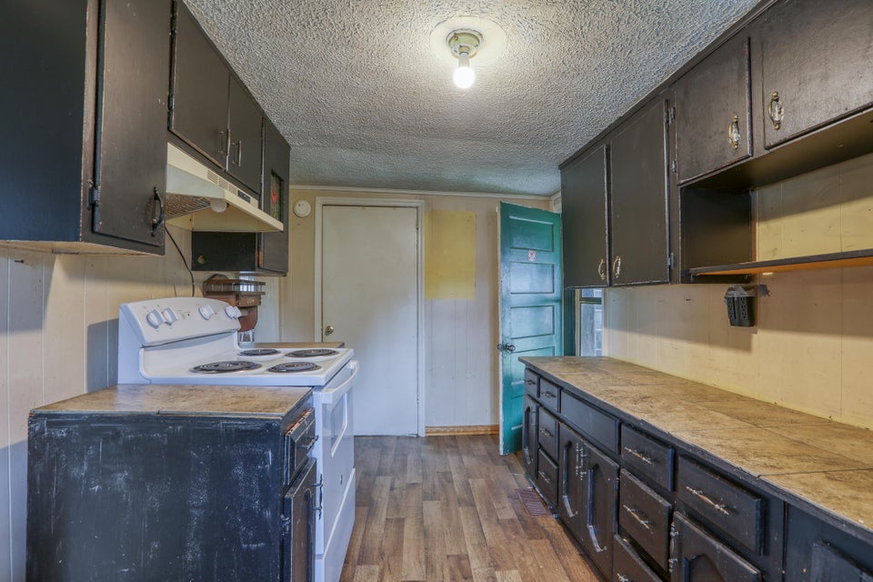 Photo #20: 805 Brummit Street