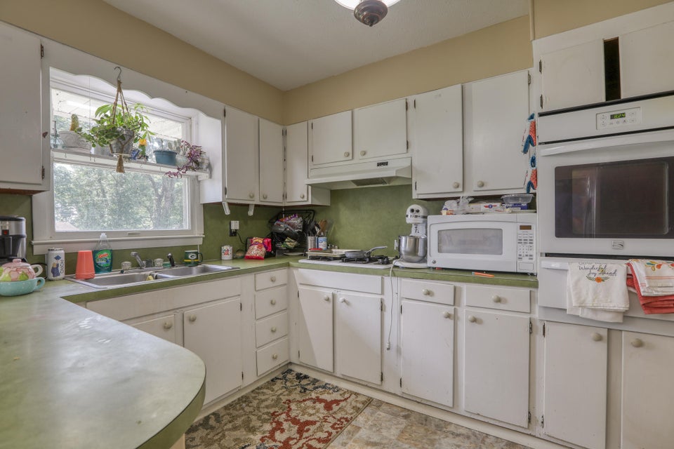Photo #19: 217 Oak Street