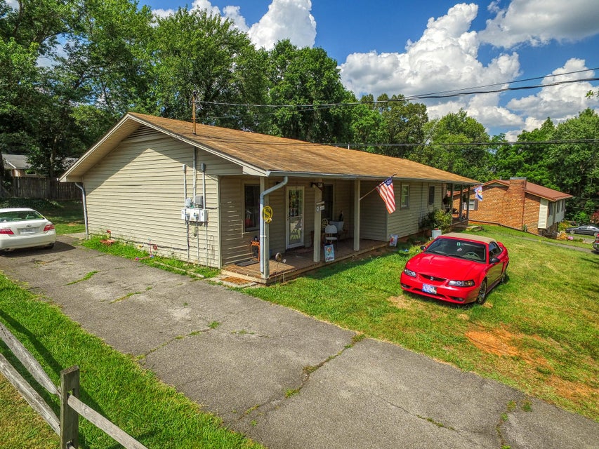 Photo #2: 216 Willow Street