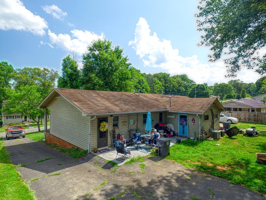 Photo #6: 216 Willow Street