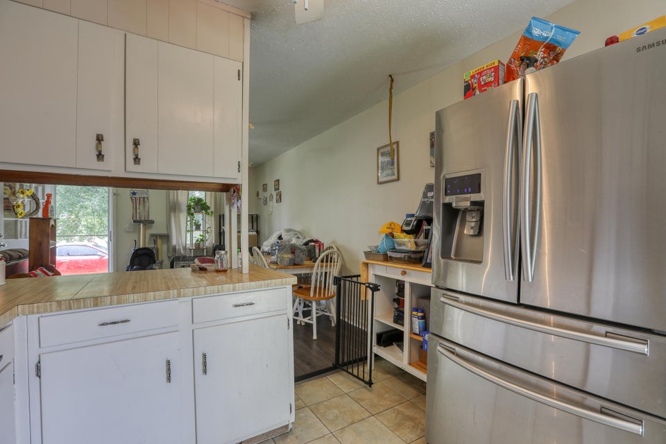 Photo #20: 216 Willow Street