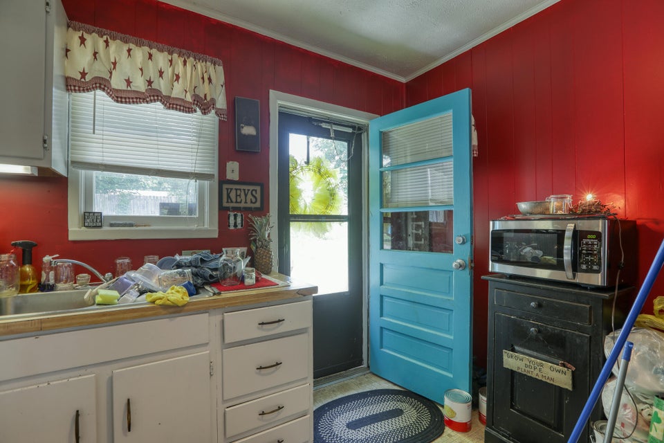 Photo #35: 216 Willow Street
