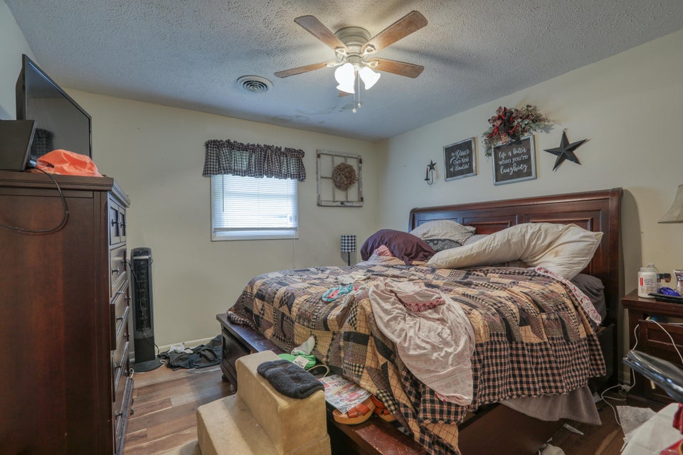 Photo #37: 216 Willow Street