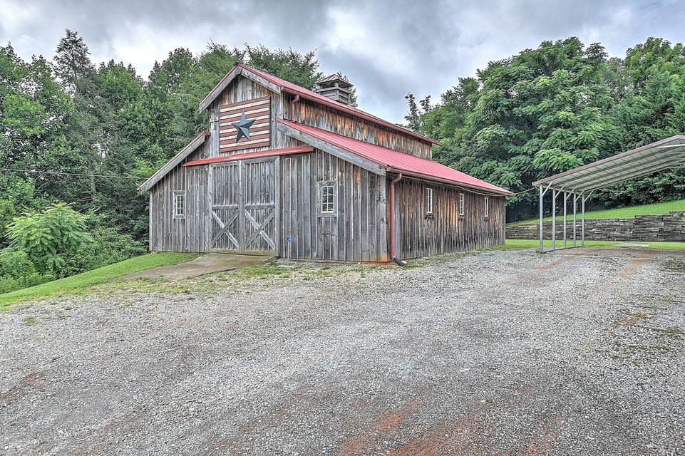 Photo #32: 1970 Conklin Road