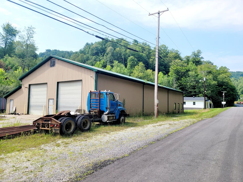 Photo #3: 1828 Brush Creek Road