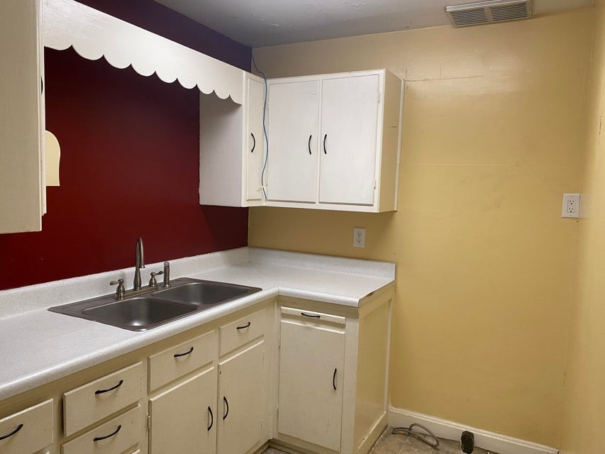 Photo #13: 1017 Tusculum Boulevard
