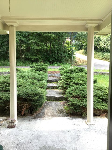 Photo #10: 617 Woodland Terrace