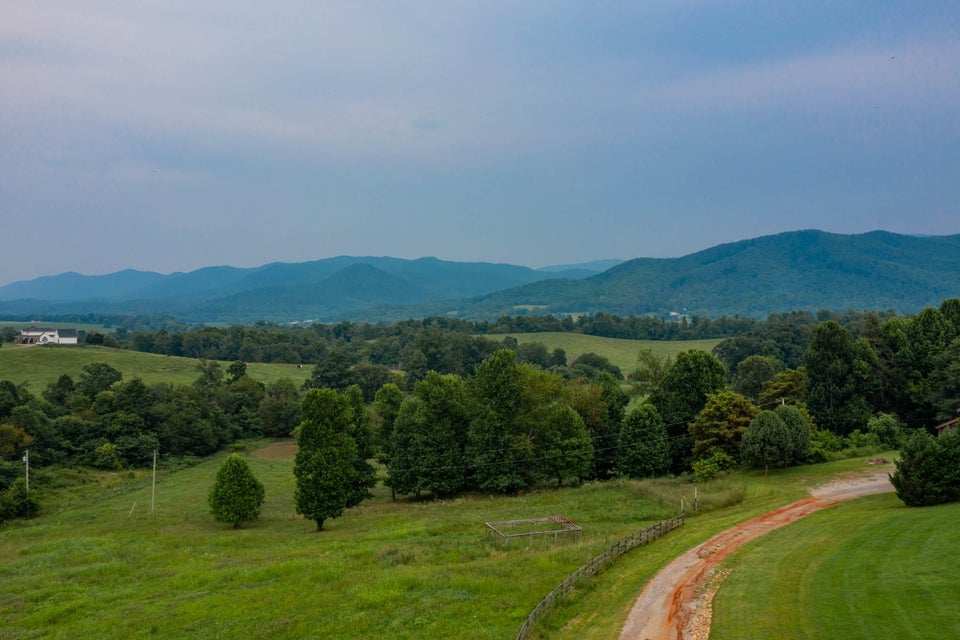 Photo #47: 1970 Conklin Road