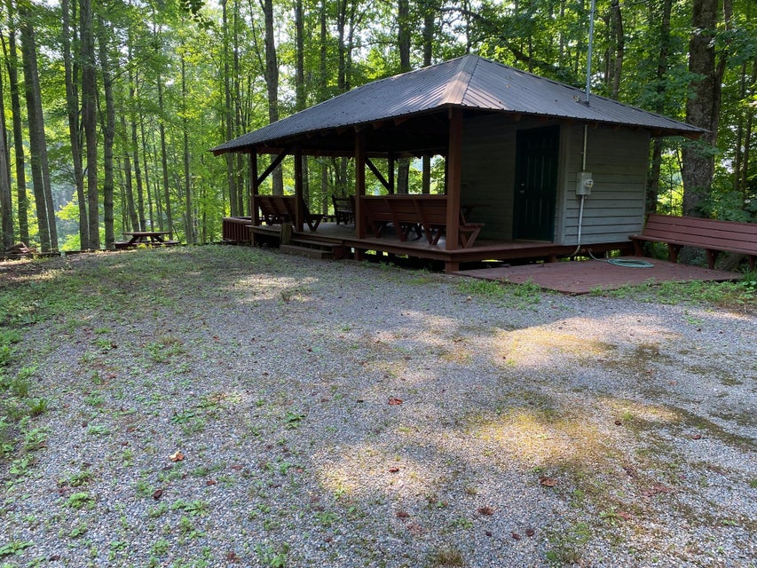 Photo #9: 1405 Tamarack Court