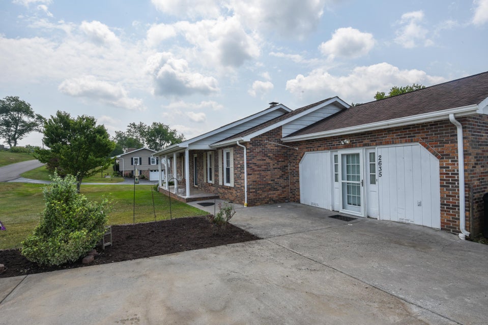 Photo #2: 2635 Warren Drive