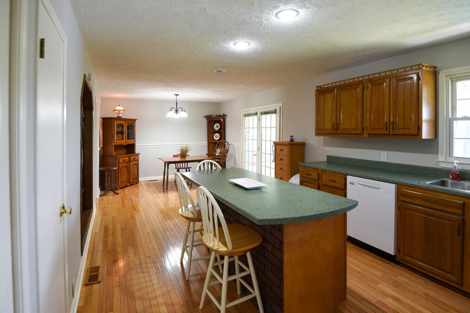 Photo #7: 2635 Warren Drive