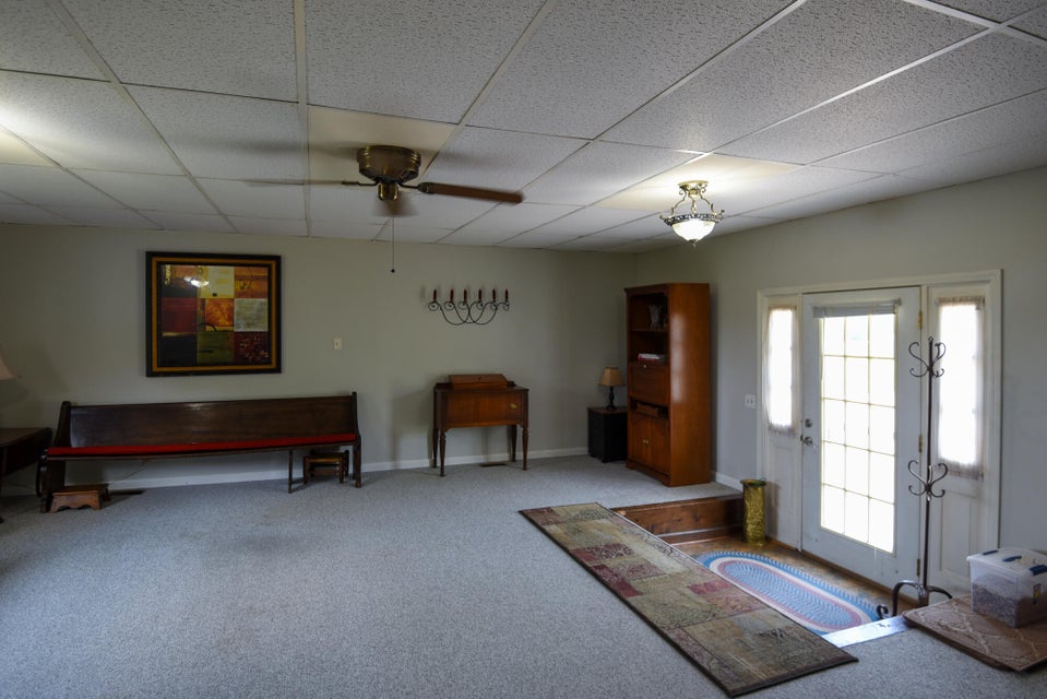 Photo #8: 2635 Warren Drive