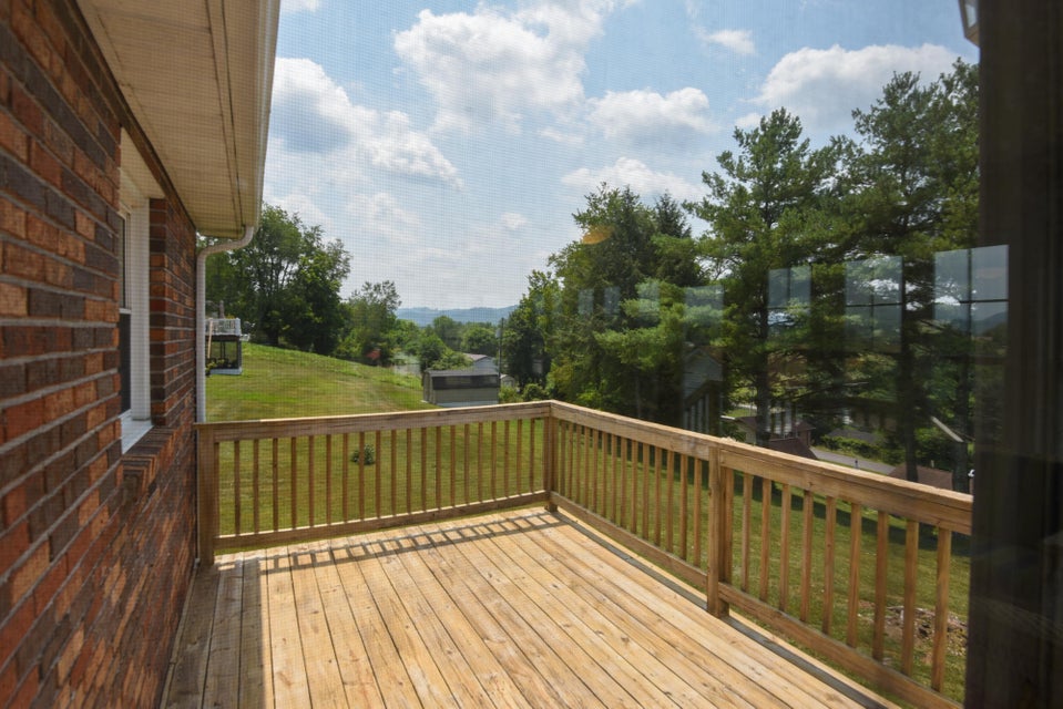 Photo #13: 2635 Warren Drive